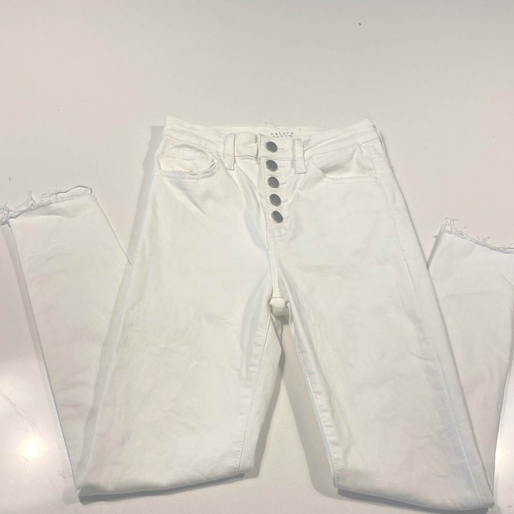 White Button Fly High Waist Skinny Jean with Frayed Hem